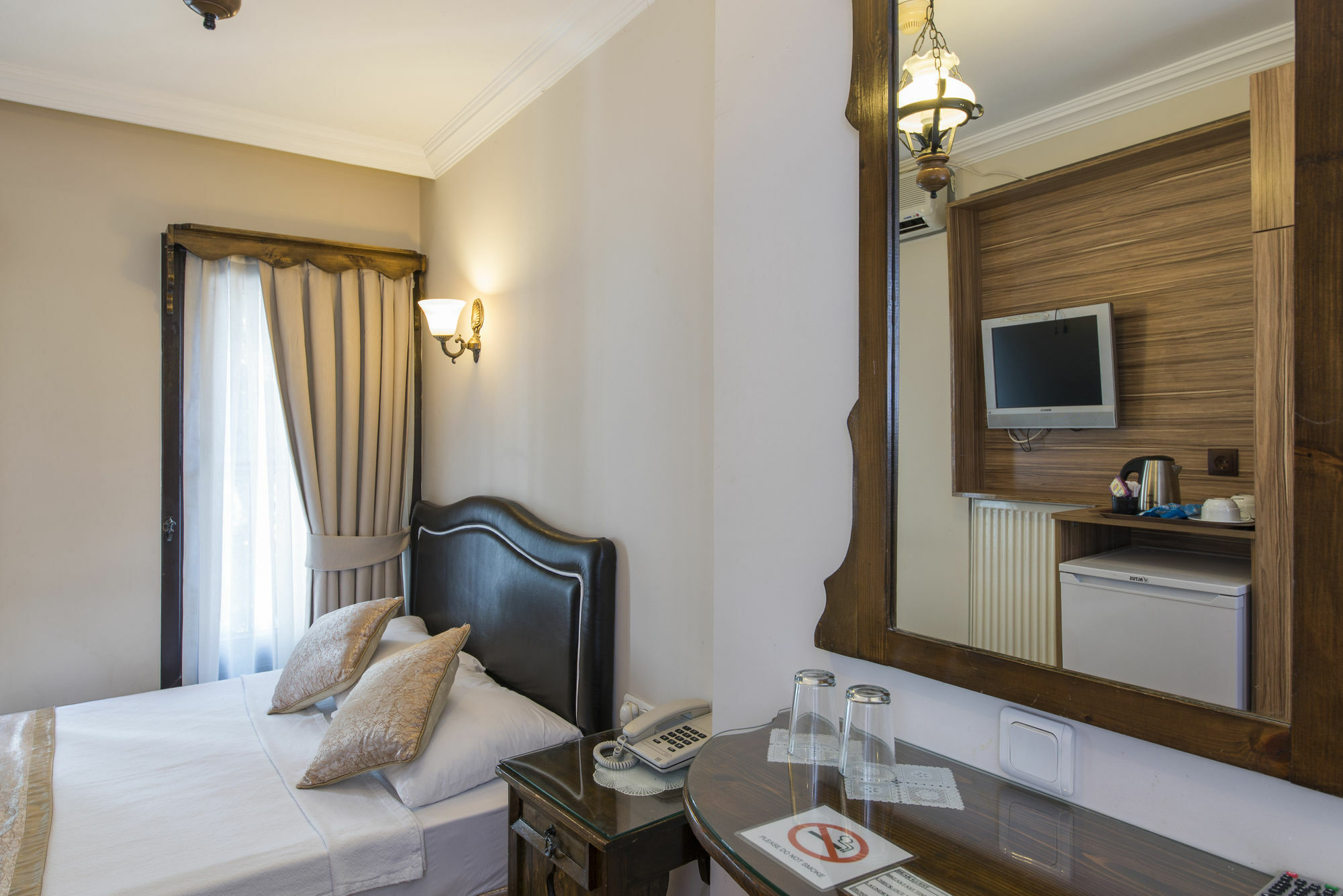 איסטמבול Naz Wooden House Inn מראה חיצוני תמונה