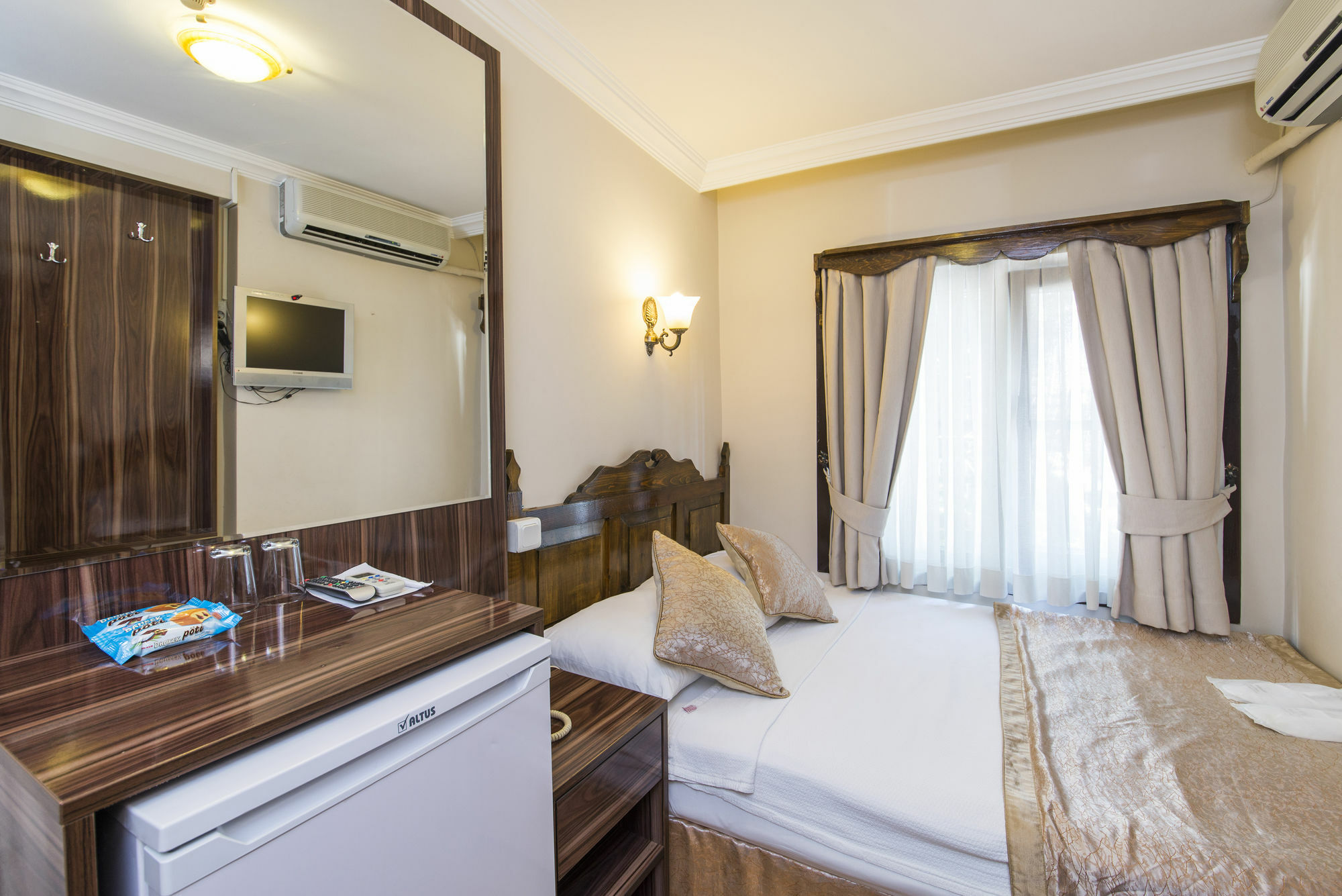 איסטמבול Naz Wooden House Inn מראה חיצוני תמונה